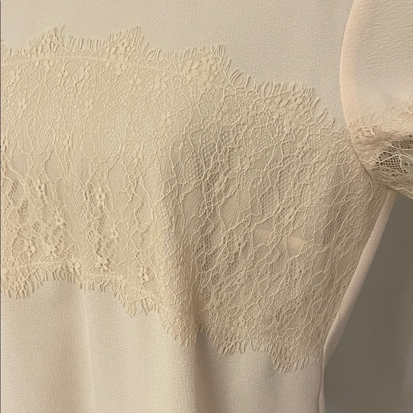 Elegant Cream Lace Women's Top - Picture 4 of 6